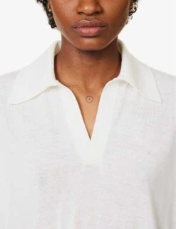 Bottega Veneta V-neck Relaxed-fit Wool Top -Whistlkes Style R04159944 CHALK ALT04