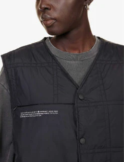 Padded Round-neck Regular-fit Recycled-polyamide Gilet -Whistlkes Style R04202686 BLACK ALT04